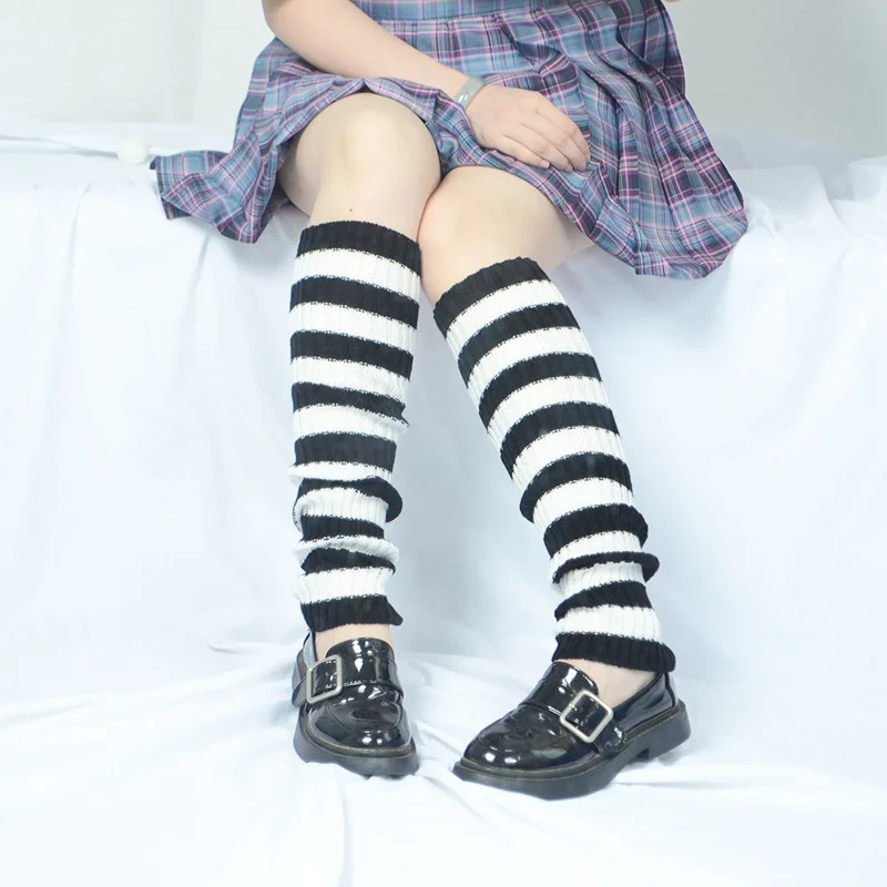 Jaapani Stiilis Triibuline Koo Pikad Sokid Naiste Väljas Põlve Kõrge Elastne säärised Talvel Sale Gooti Hip-hop, Punk Rock Sokid Pilt 3 