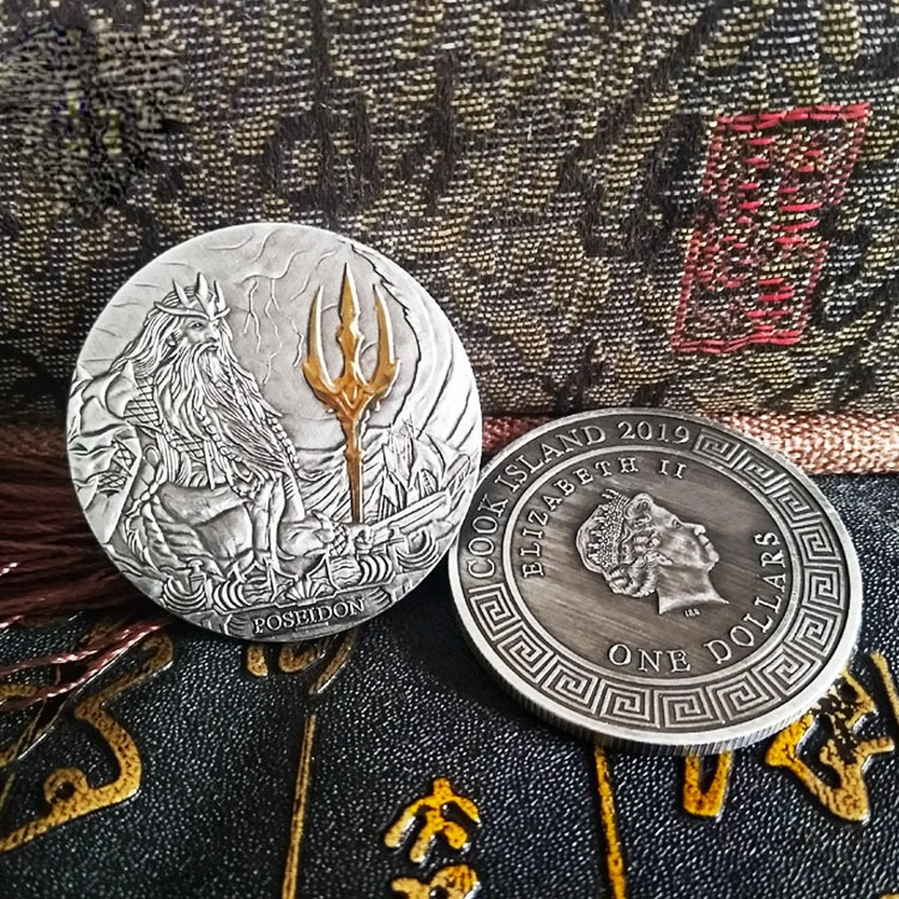 Vana-kreeka Mere Jumal Poseidon ja Elizabeth II Pea Portree hõbemündid mälestusmünte Turistidele Suveniiride Metallist Käsitöö